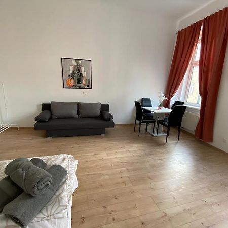 Quad-Room Near Prater Stern Wien Eksteriør billede