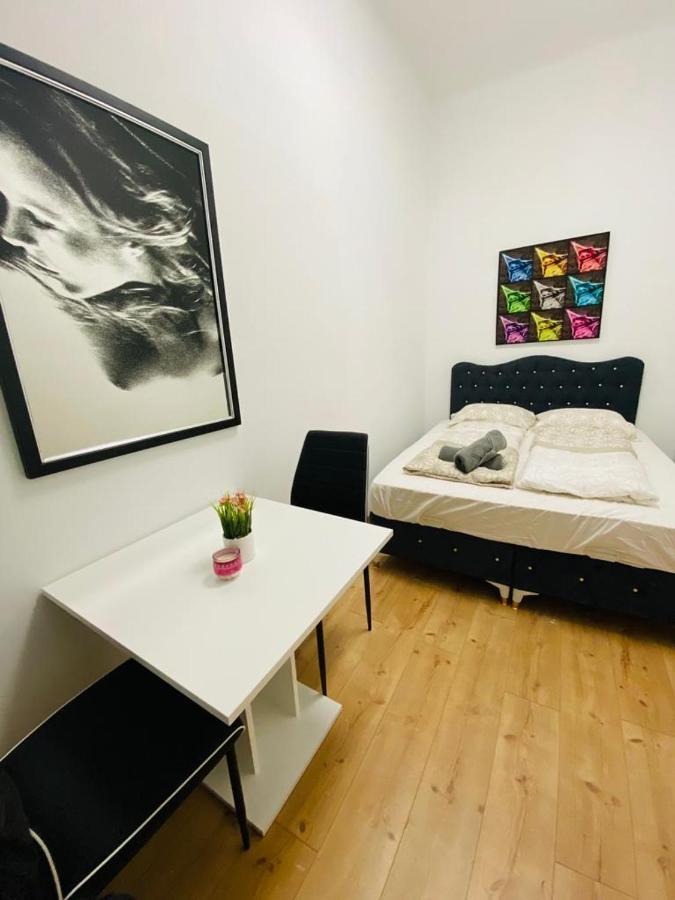 Quad-Room Near Prater Stern Wien Eksteriør billede