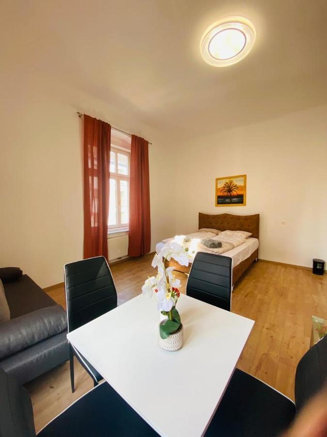 Quad-Room Near Prater Stern Wien Eksteriør billede